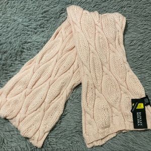 Badgley Mischka blush Pink Knit Scarf